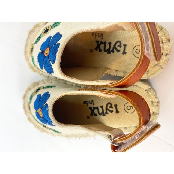 Embroidery Floral Girls Sandals (Iynx) Size 5 New - Picture 6 of 8